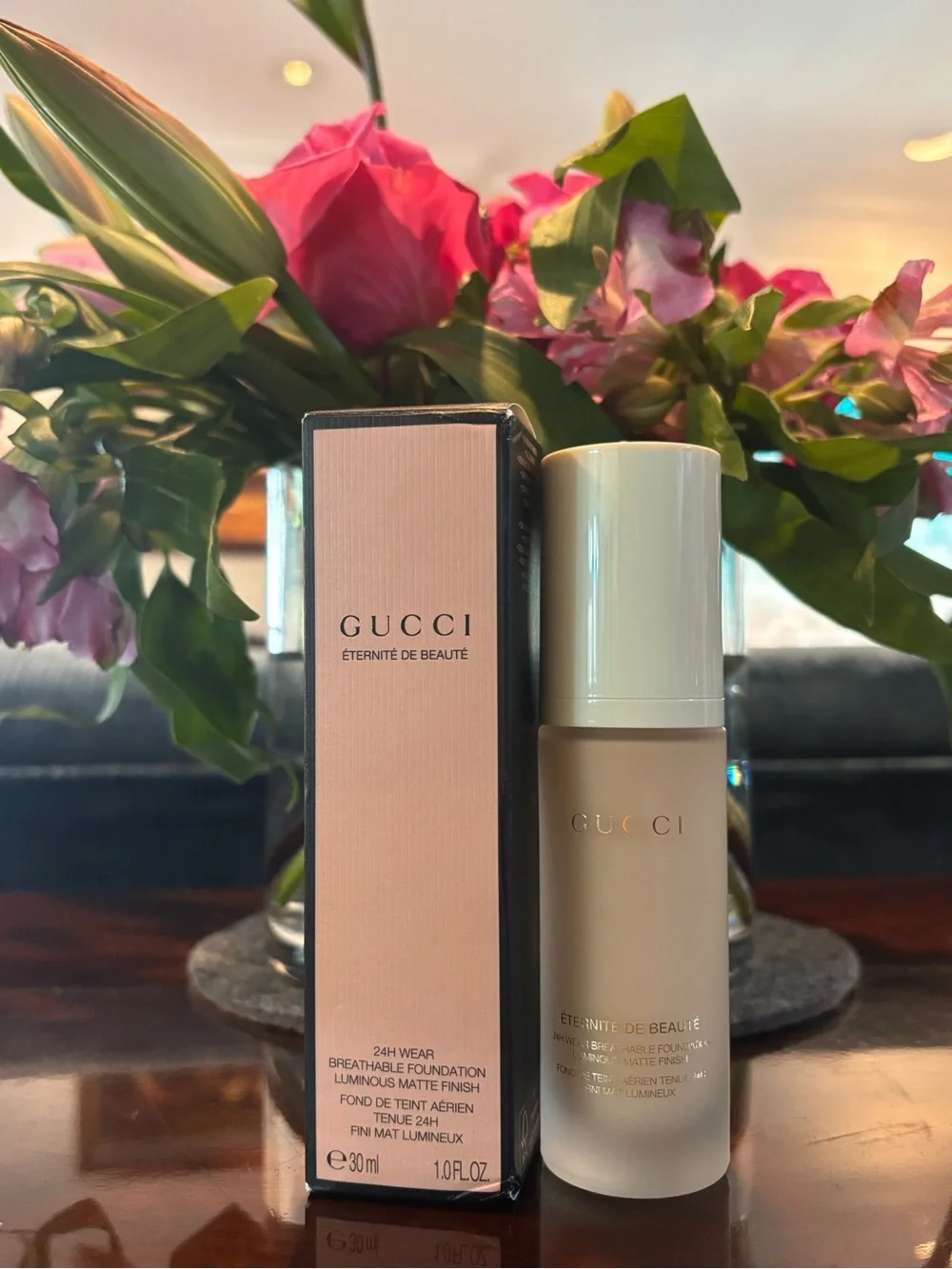 Gucci Éternité de Beauté Foundation - Pink & Cream Bottle